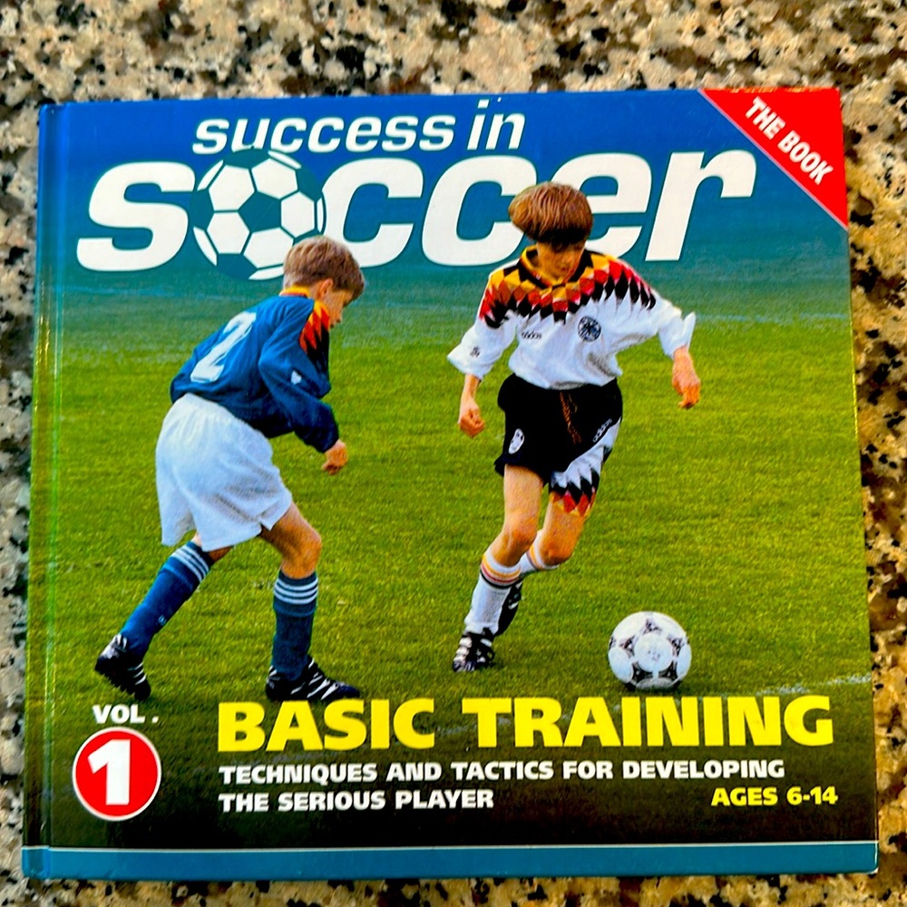 Success in Soccer Basic Training
- Hardcover (BOOK2)